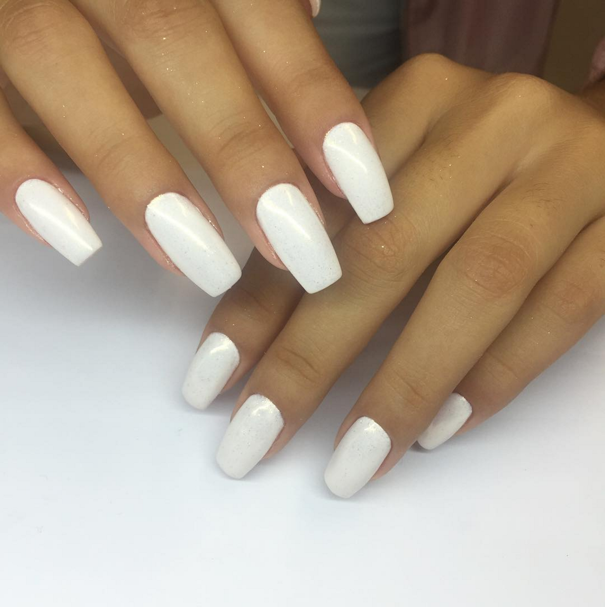white-glitter-nails