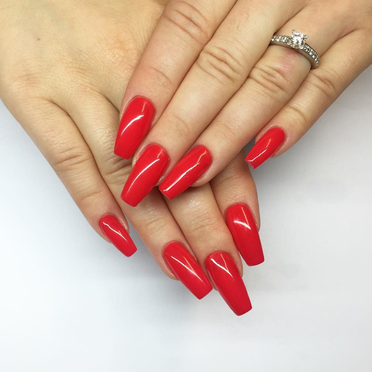 red-nails